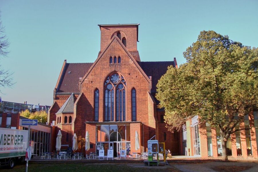 Berlin: Schillerkiez and Rollberg Walking Tour - The written summary and guide tips: small extras that help you travel better