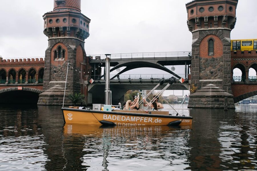 Berlin: Self-drive hot tub boat experience - Key things to know before you go