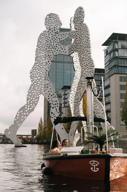 Berlin: Self-drive hot tub boat experience - What the route does for you, and where you need extra focus