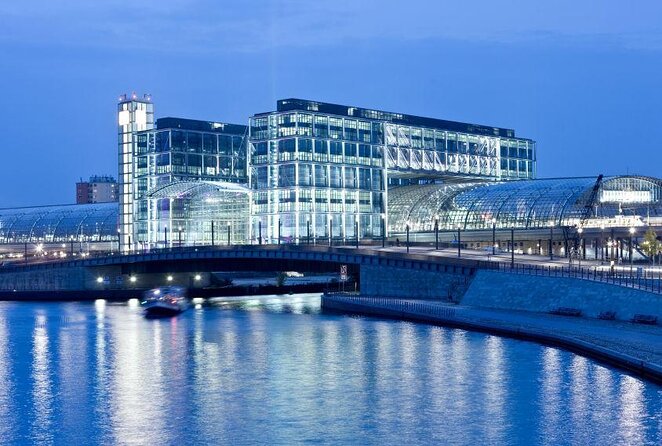 Berlin sightseeing boat tour on the Spree - Quick hits before you go