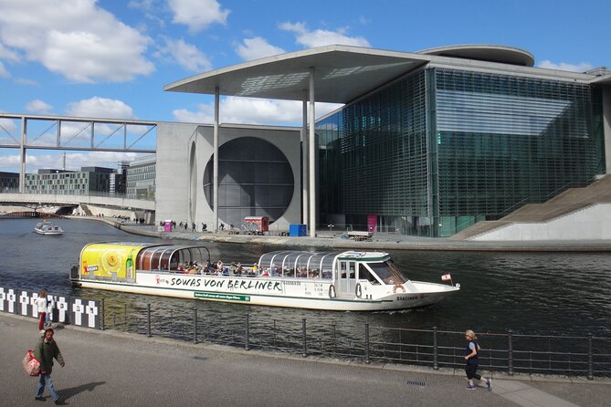 Berlin sightseeing boat tour on the Spree - Beyond the postcard stops: Hauptbahnhof, the Federal Chancellery, and the HKW