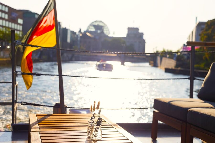 Berlin: Sightseeing Boat Tour on the Spree for Families - Government District views with the Bundestag in the frame