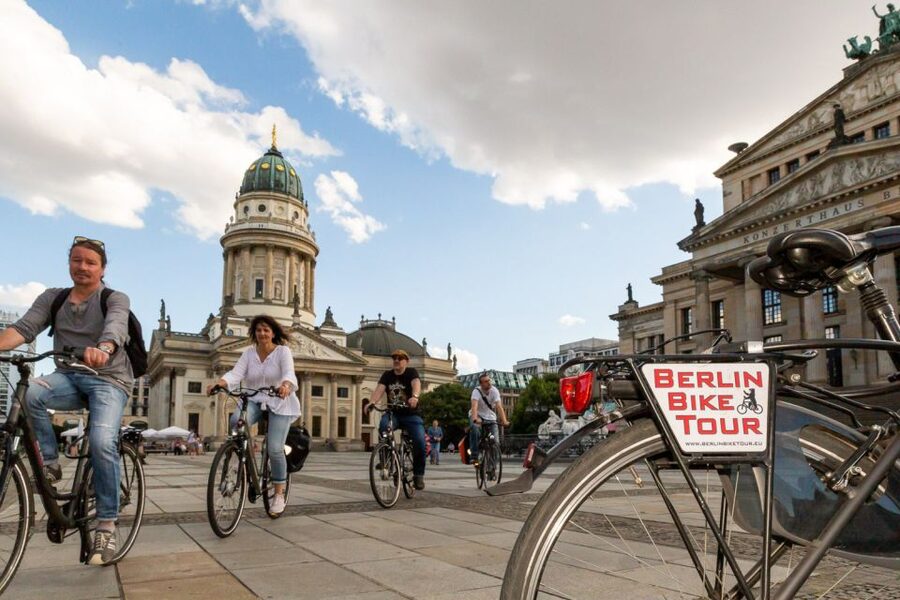 Berlin: Small Group Bike Tour Through City Center - Where to meet on Bornholmer Straße, and how to arrive smoothly