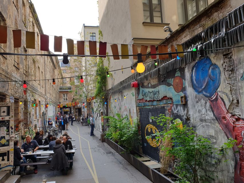 Berlin: Street Art and Alternative Tour - Transport and Meeting Point: The One Admin Detail That Matters