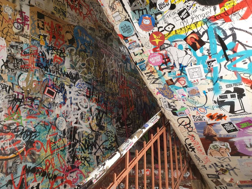 Berlin: Street Art and Alternative Tour - Kreuzberg Streets: Big Murals, Tiny Messages, and Courtyard Surprises