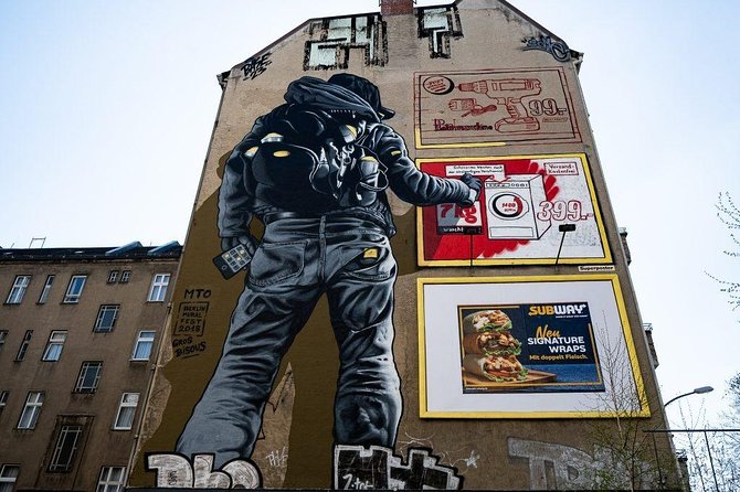 Berlin Street Art Walking Tour - Off The Grid - What Off The Grid street art looks like in Berlin