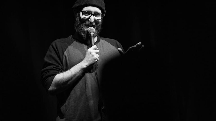Berlin: The Epic Comedy Club Friday Night Showcase - The Host and the Welcoming Crew: The Human Side of Stand-Up