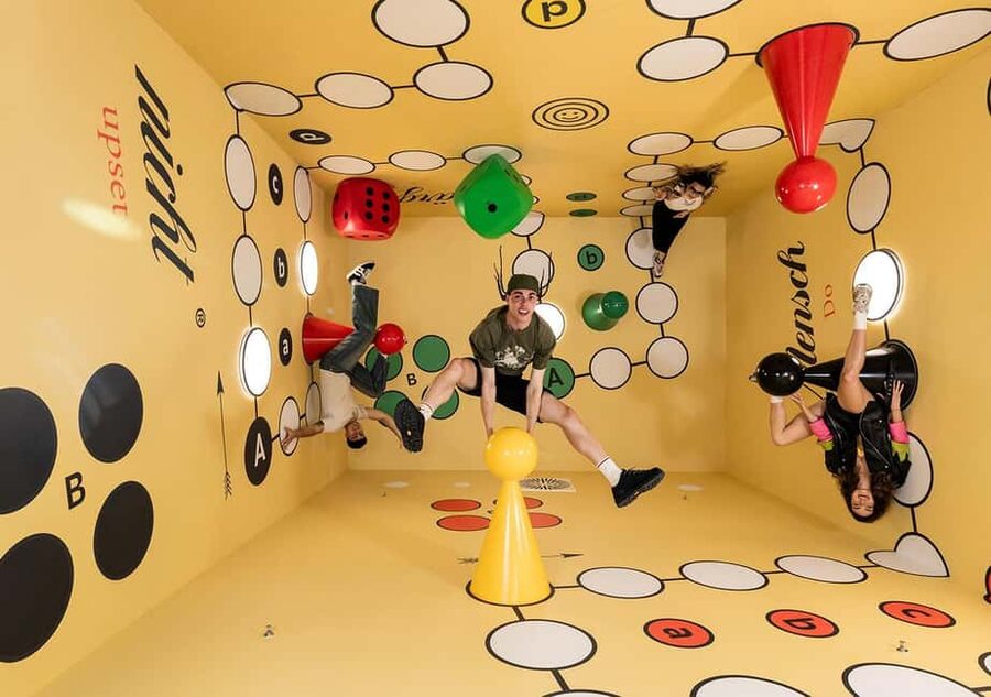 Berlin: The Upside Down Museum Entrance Ticket - The Upside Down concept in Berlin: 21 rooms turned into photo magic
