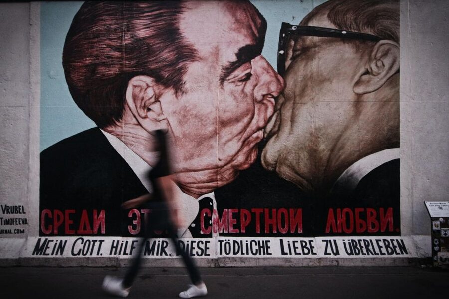 Berlin: Tour with Private Guide - Wandering Mitte, Kreuzberg, and Prenzlauer Berg Without Losing the Thread