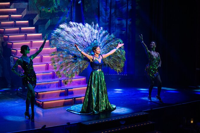 Berlin Varieté: "JOSEPHINE -The Queen of Entertainment" - The show itself: decades of music with circus-level craft