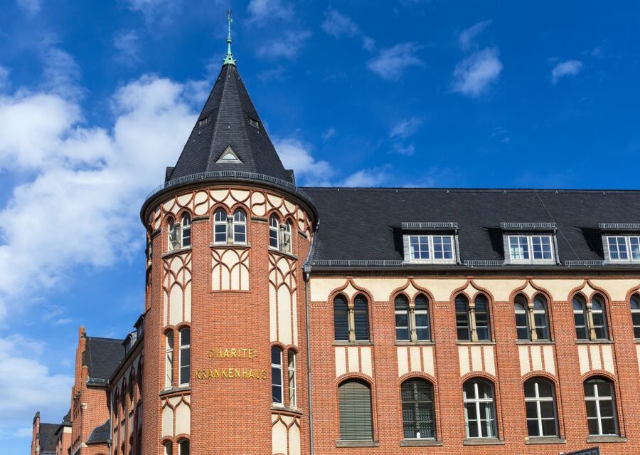 Berlin: walking tour about Charité - How the Two-Hour Format Works on Your Feet