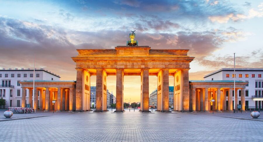 Berlin: Walking Tour of the Top 10 Sightseeing Attractions - Price and Value: Is $82 Reasonable for a 2-Hour Walking Tour?