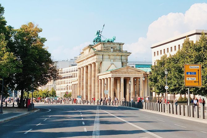 Berlin Wall: Greatest Escapes Self-Guided Walking Adventure - Six Stops of Clues, Stories, and Place Details