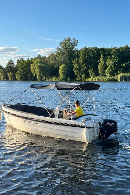 Berlin: Wonderful days renting the motorboat tortola - Boat rental practicalities: who it suits best
