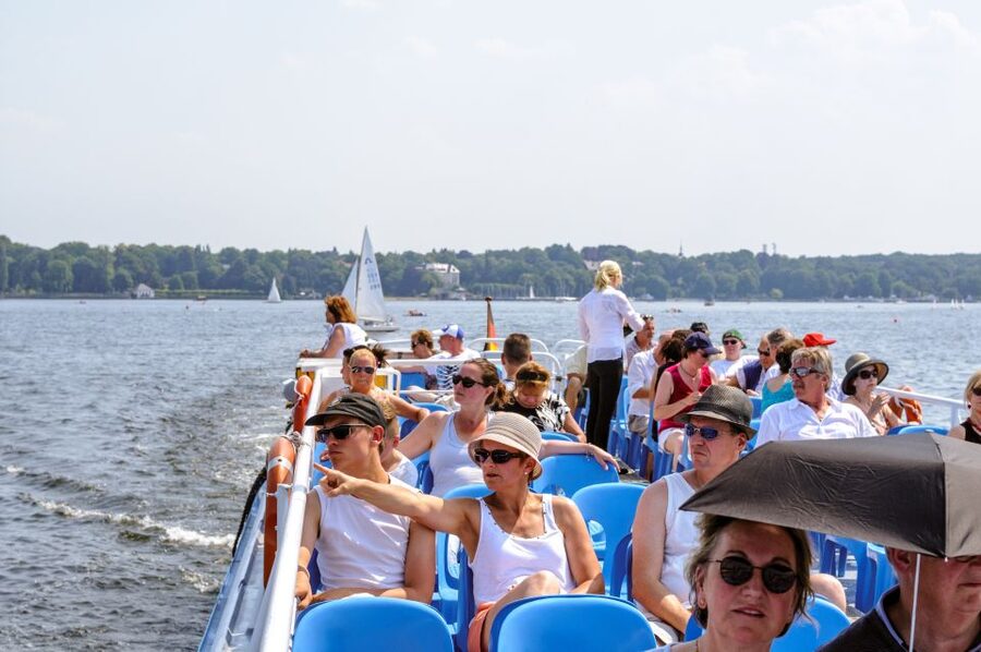 Berlin: World Heritage Cruise to Potsdam - The Potsdam and Babelsberg palaces zone: towers, theaters, and Friendship Island