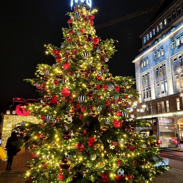 Christmas market lights tour bus through Berlin, free mulled wine (2.5 hours) - Potsdamer Platz and Checkpoint Charlie: A Cold-War Tone in the Middle of Advent