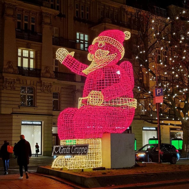 Christmas market lights tour bus through Berlin, free mulled wine (2.5 hours) - Meeting at Kurfürstendamm: Find the Bus, Get Warm, Get Moving