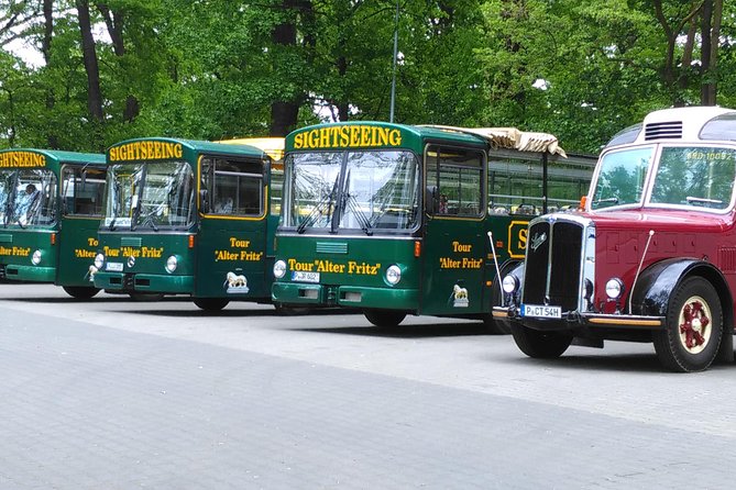 City and Palaces Tour Potsdam - Stadt- und Schloesserrundfahrt Potsdam - The bus, headsets, and language setup you should plan for