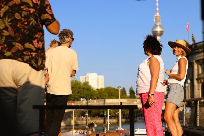 City lounge trip with the lounge ship through Berlin - The view parade: TV Tower, Berlin Cathedral, Museum Island, and more