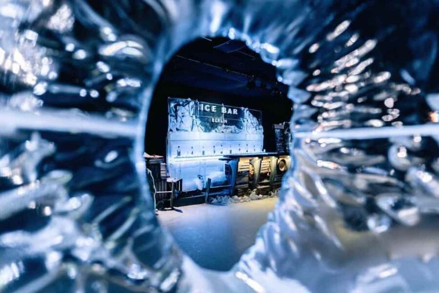 City Sightseeing Berlin: HOHO Bus - All Lines (A+B) & Icebar - Where this experience shines, and where it can disappoint