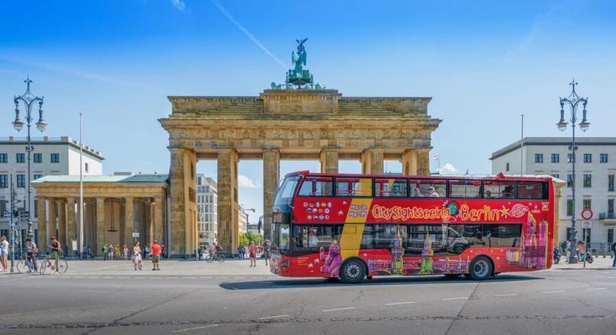 CitySightseeing Berlin HOHO Bus- All Lines (A+B) & Boat Tour - Trendy East Berlin and Wall Tour (Route B): Shorter Loop, Tighter Focus