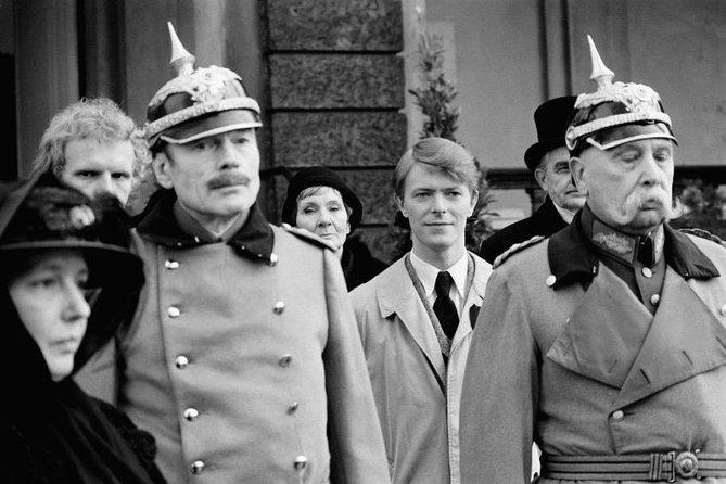 David Bowie in Berlin Private Walking Tour - Public Transport and Tickets: Plan for a Mix of Walking and Riding