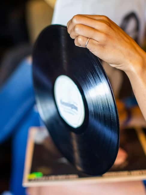 DJ for a Day: Learn to Mix Like a Pro in Berlin - What You Actually Learn in the 1.5 Hours