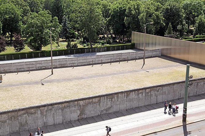 East Berlin and the Berlin Wall 2-Hour Walking Tour - The Border Viewpoints: GDR Watch Tower and Ackerstraße
