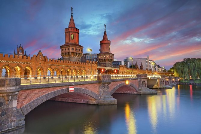 Explore Berlin by canoe - Where Berlin looks best, on the Spree and Landwehrkanal