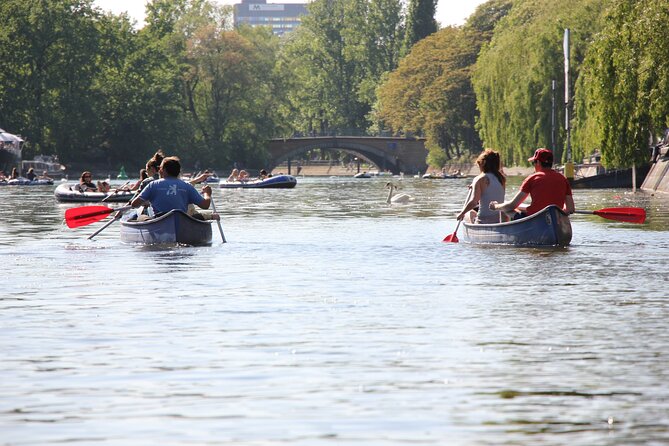 Explore Berlin by canoe - Stories, humor, and the guides behind the good vibes