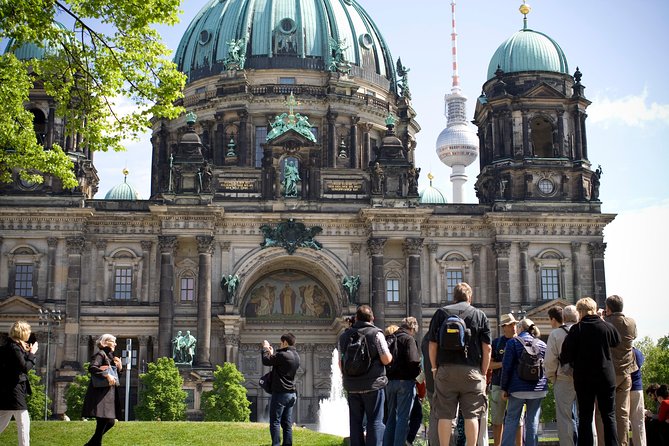 Explore Berlin Shore Excursion: Top Attractions Private Tour from Warnemuende - Reichstag Building: the dome views and the political story in one stop