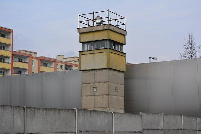 Explore The Berlin Wall: Cold War Berlin and Behind the Berlin Wall - Memorial of the Berlin Wall: The Cross-Section and the Death-Strip Reality