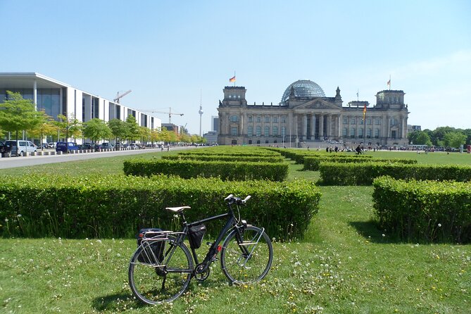 Half-Day Guided Bike Tour of Central Berlin's Highlights - Holocaust Memorial: memory you walk through, not just watch