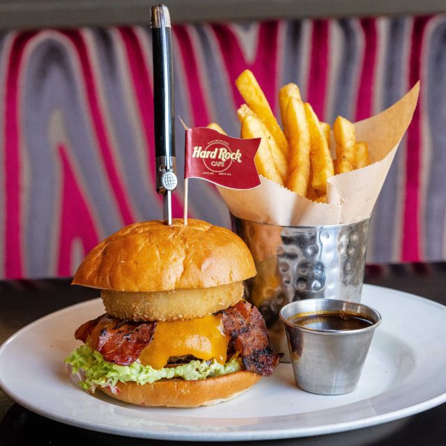 Hard Rock Cafe Berlin with Set Menu for Lunch or Dinner - Service style, what good staff looks like here