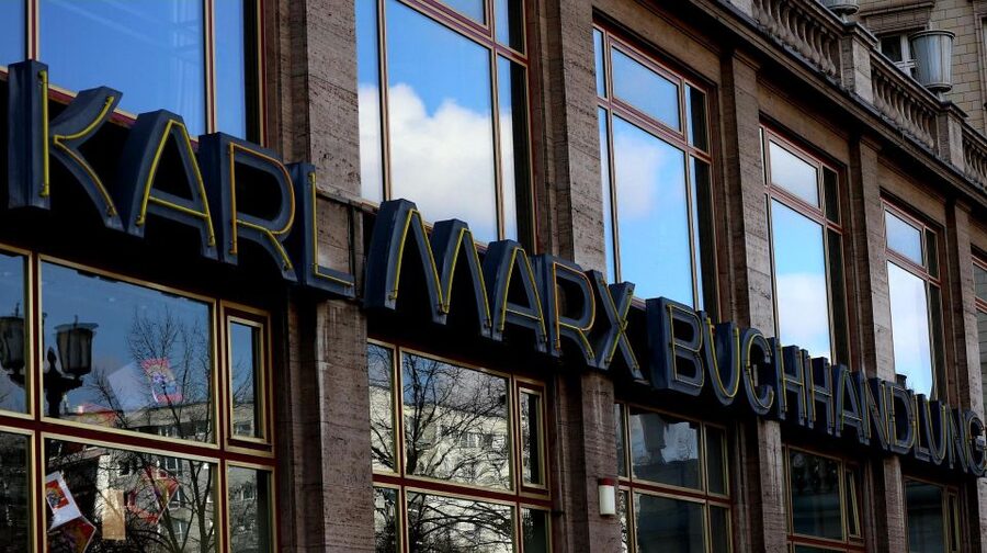 Karl-Marx-Allee Walking Tour: Berlin’s Socialist History - The 1953 uprising: more than a history headline