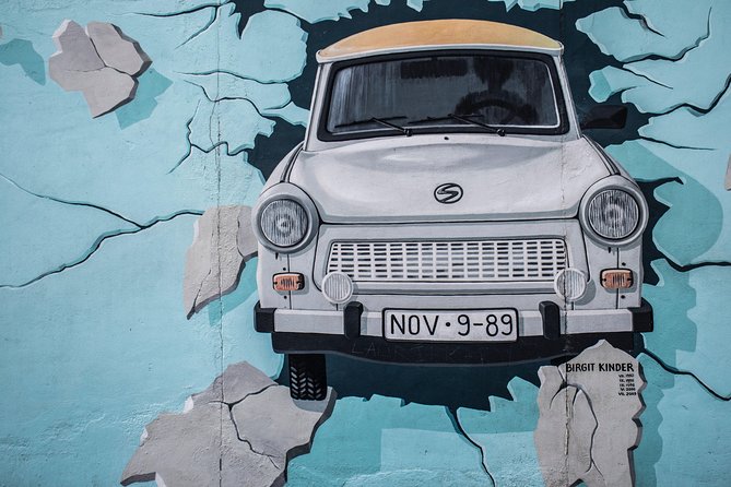 Kreuzberg Private Walking Tour: Immigrants, Artists & Hipsters - Orianienstraße and SO36: street art, Turkish life, and an anarchist edge