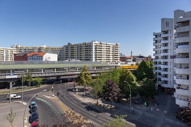 Kreuzberg Tour – Kriminell und kuschelig - Politics and culture: how ideology became part of the street