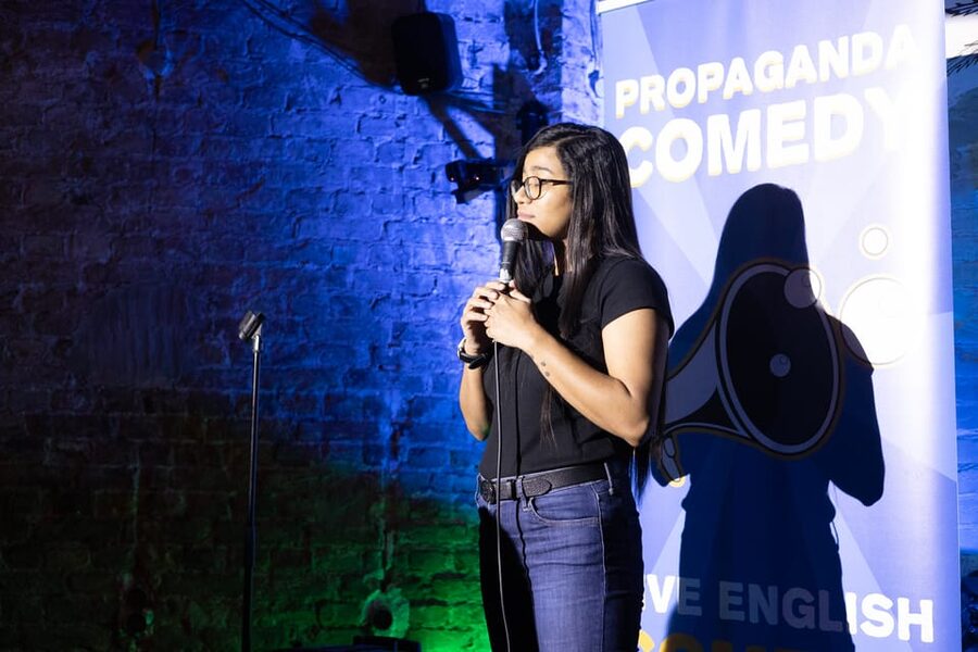 Love in Berlin Comedy Show - English stand-up about love: how the first half is set up