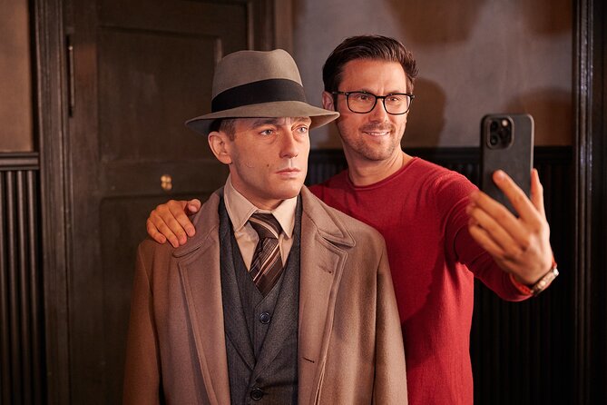 Madame Tussauds Berlin Admission Ticket - Inside the museum, the wax figures and interactive sets that make it fun