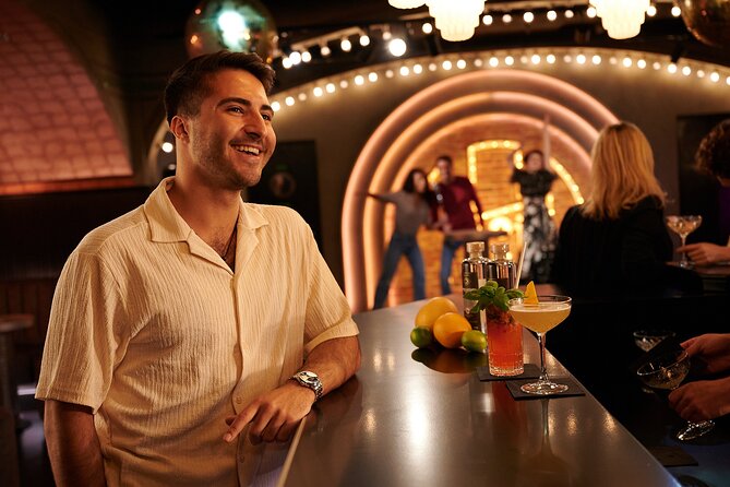 Madame Tussauds Berlin Admission Ticket - Berlin-themed rooms, from the Golden 20s to Teledisko party energy
