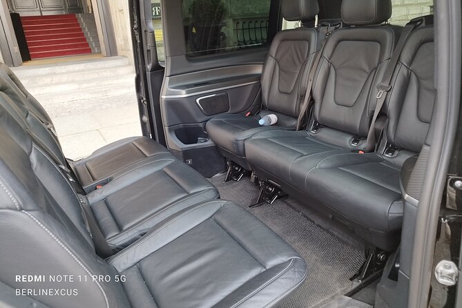 Minivan Driver and Guide (DIN15565) Tailor Made Berlin Highlights - Why This Berlin Highlights Minivan Tour Feels Efficient (Without Feeling Rushed)