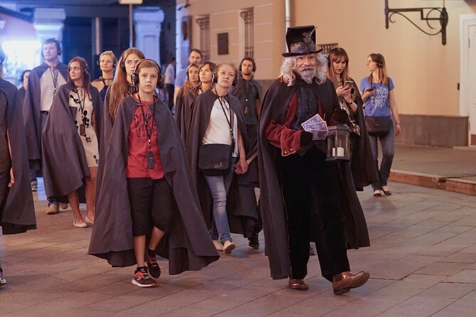 Night magic city tour in Berlin - A night tour that treats Berlin like a story