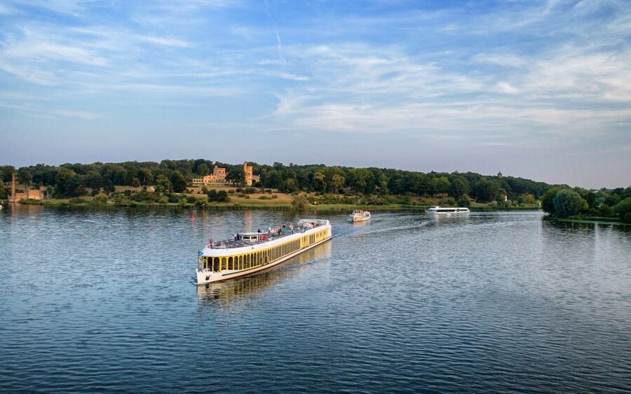 Potsdam by Boat: Island Cruise - Caputh and Werder from the water: quick hits of village life
