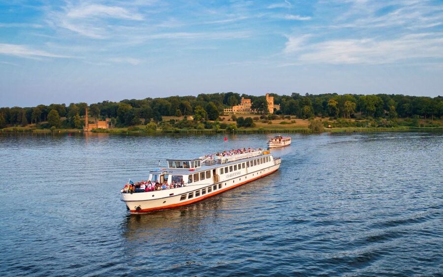 Potsdam: Palace Tour by Boat - UNESCO World Heritage Views You Can See Without Extra Planning