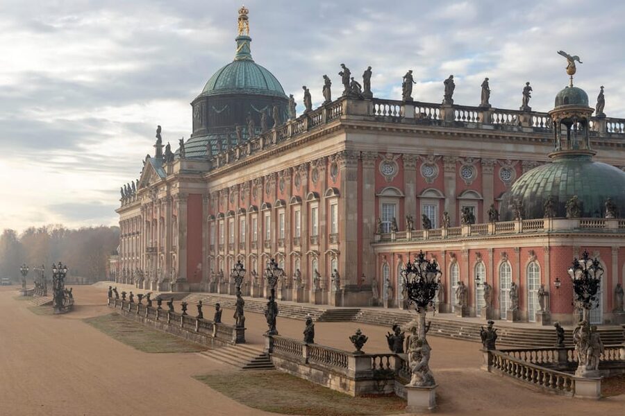 Potsdam: Sanssouci Palace and Prussian Palaces Entry Ticket - Walking routes, QR codes, and what to pack (since food is scarce)