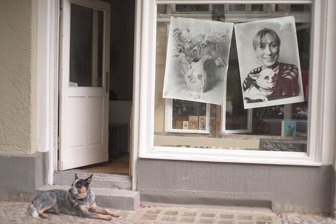 Private Analogue Photography Experience in Berlin - Picking up bikes, then shooting Moabit like a local
