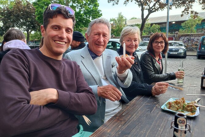 Private Berlin Bites & Historical Highlights - 2,5hrs - Meeting at Neue Promenade, ending at the Brandenburg Gate