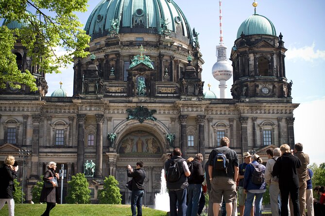 Private Berlin: Iconic Sights and Hidden Gems Walking Tour - Key things that make this tour work