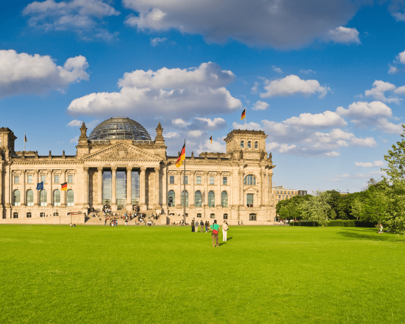 Private Berlin In a Day History Tour With Expert Guide - Brandenburg Gate, Reichstag, and Unter den Linden: The Political Spine of Berlin