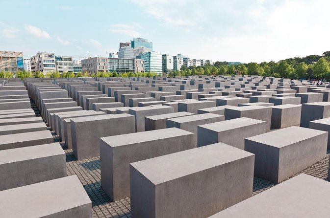 Private Berlin WWII and Cold War History Tour with Local Expert Guide - Meeting on Oranienburger Strasse, then easing into the story